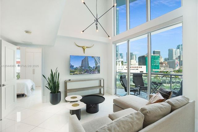 350 S Miami Avenue 713, Miami, FL 33130