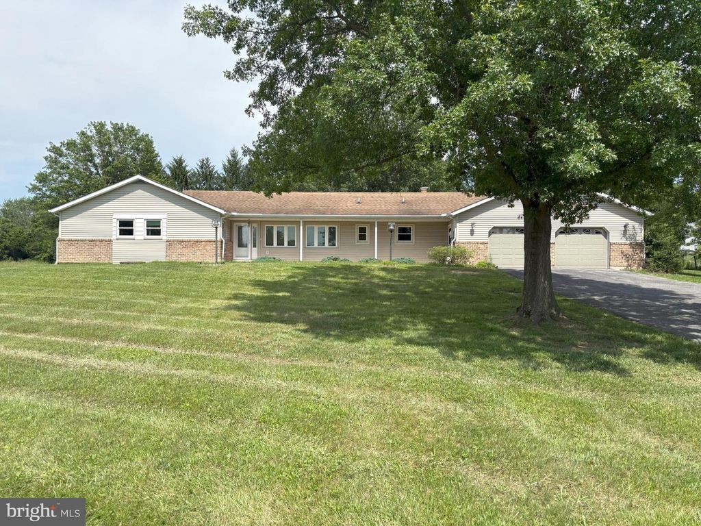 26 FOXANNA DR, Carlisle, PA 17015