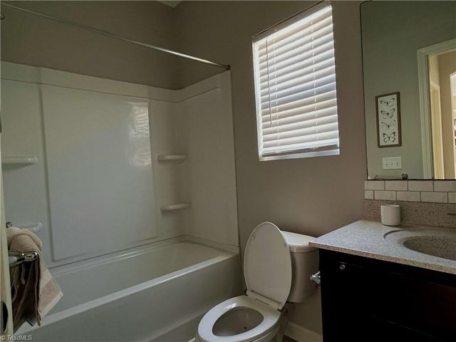 4120 Medina Court, Pfafftown, NC 27040
