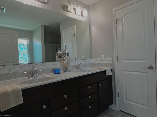 4120 Medina Court, Pfafftown, NC 27040