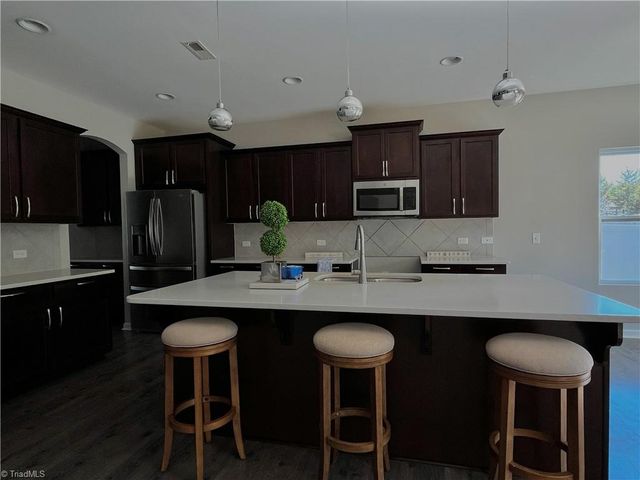4120 Medina Court, Pfafftown, NC 27040