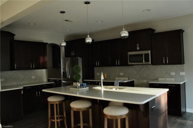 4120 Medina Court, Pfafftown, NC 27040