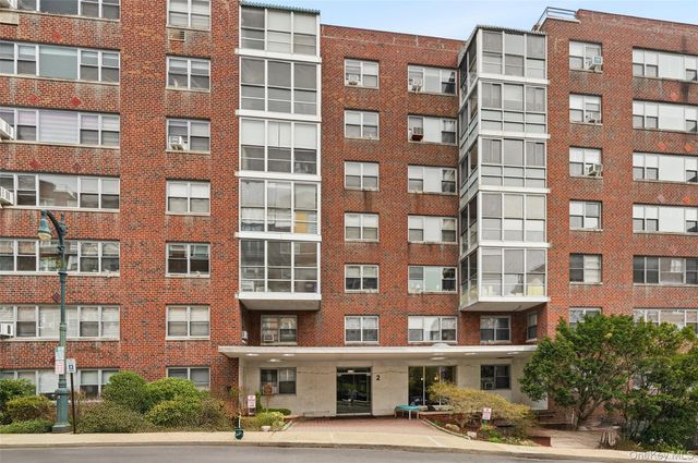 2 Washington Square 5H, Larchmont, NY 10538