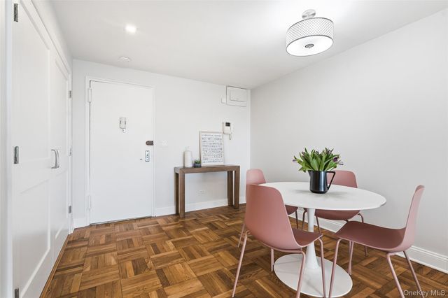 2 Washington Square 5H, Larchmont, NY 10538