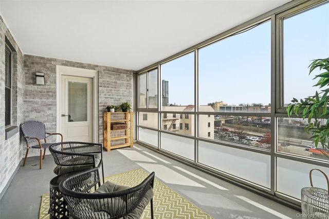 2 Washington Square 5H, Larchmont, NY 10538