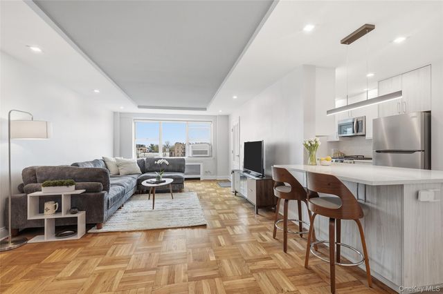 2 Washington Square 5H, Larchmont, NY 10538