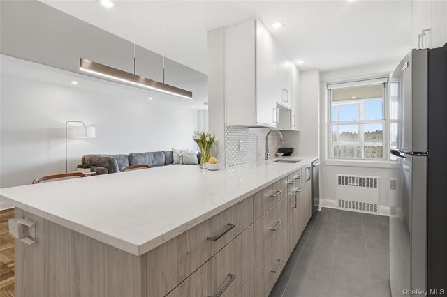 2 Washington Square 5H, Larchmont, NY 10538