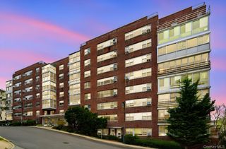 2 Washington Square 5H, Larchmont, NY 10538