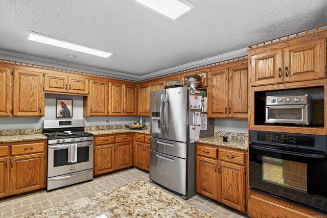 1800 Fox Trail Drive, Benton, AR 72019