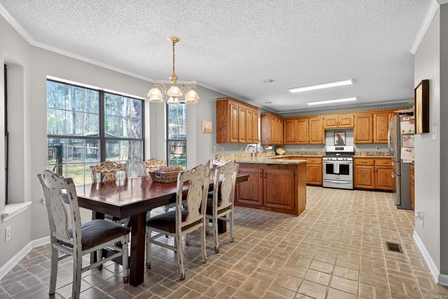 1800 Fox Trail Drive, Benton, AR 72019