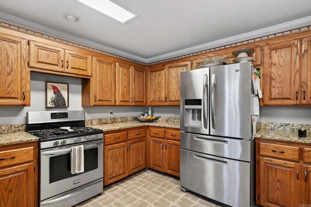 1800 Fox Trail Drive, Benton, AR 72019