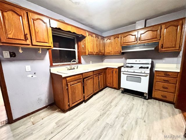 411 Howard Road, Tuskegee, AL 36088