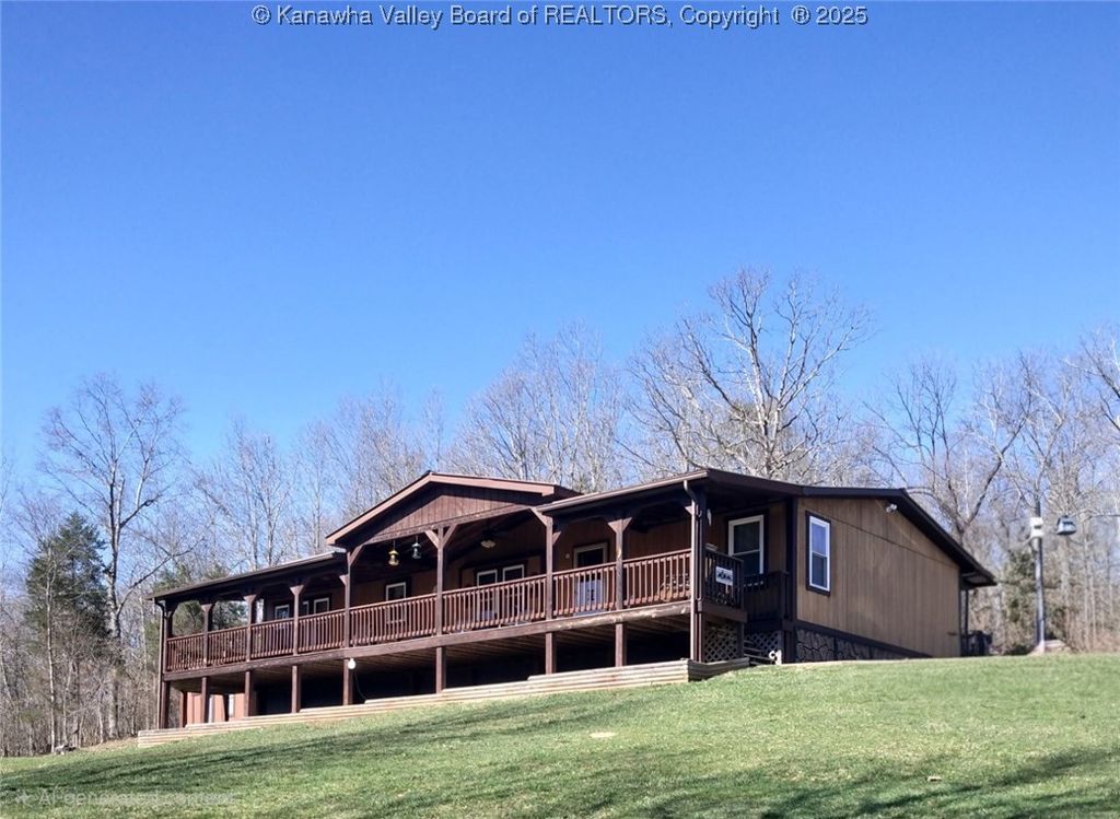5870 Crooked Run Road, Ripley, WV 25271