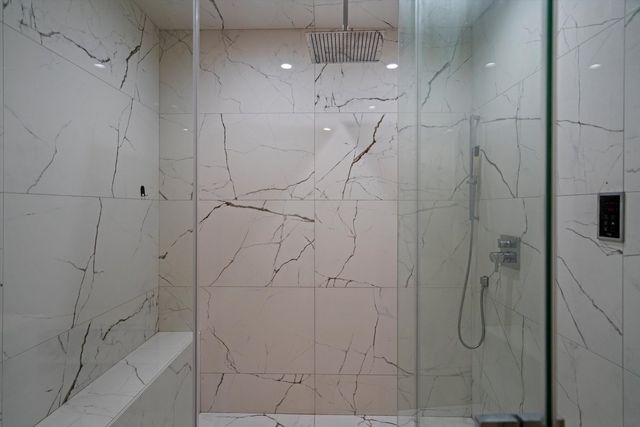1437 W Grand Avenue 1N, Chicago, IL 60642