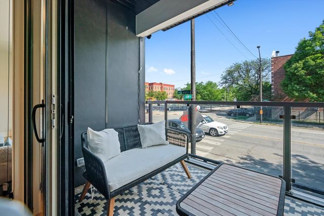 1437 W Grand Avenue 1N, Chicago, IL 60642