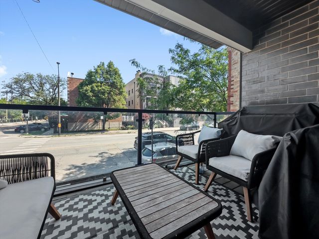 1437 W Grand Avenue 1N, Chicago, IL 60642