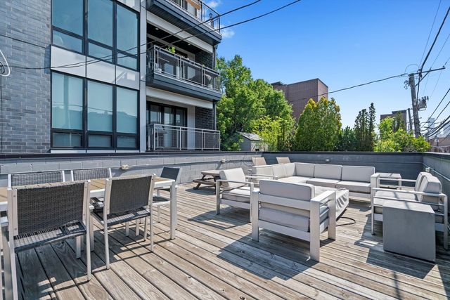 1437 W Grand Avenue 1N, Chicago, IL 60642