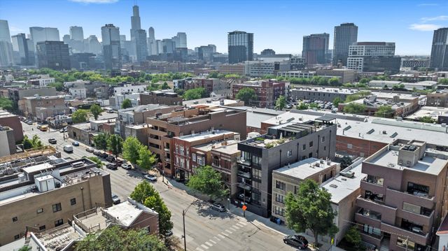 1437 W Grand Avenue 1N, Chicago, IL 60642