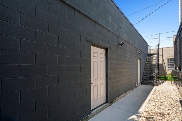1437 W Grand Avenue 1N, Chicago, IL 60642