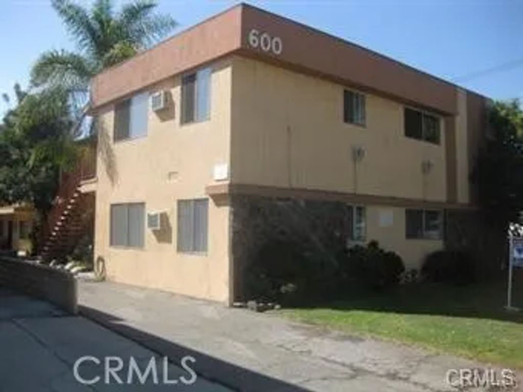 600 E Acacia Avenue 8, Glendale, CA 91205