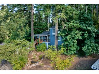 7025 GLACIER Dr, Springfield, OR 97478