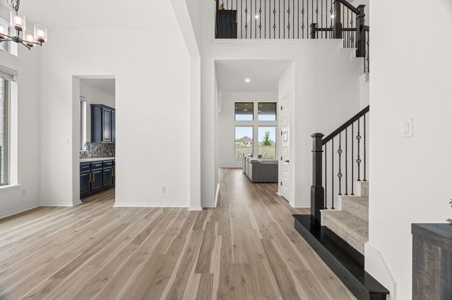 372 Hollister DR, Liberty Hill, TX 78642