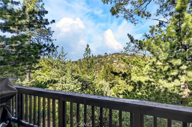 1341 Calgary Drive, Lake Arrowhead, CA 92352