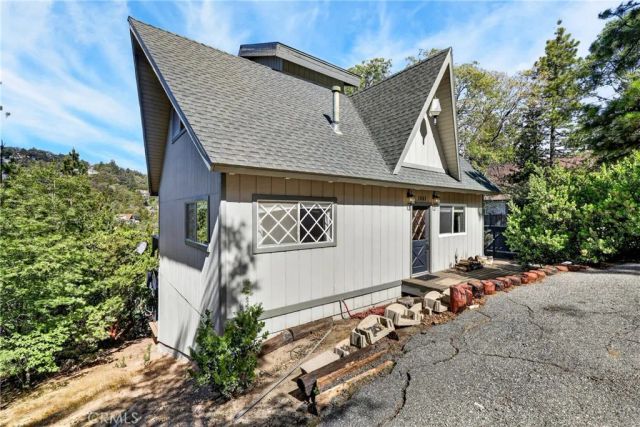 1341 Calgary Drive, Lake Arrowhead, CA 92352