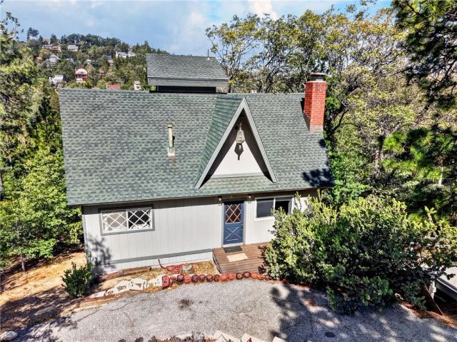 1341 Calgary Drive, Lake Arrowhead, CA 92352