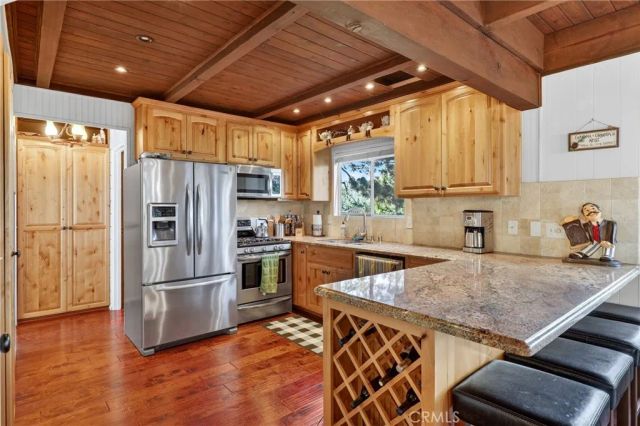 1341 Calgary Drive, Lake Arrowhead, CA 92352