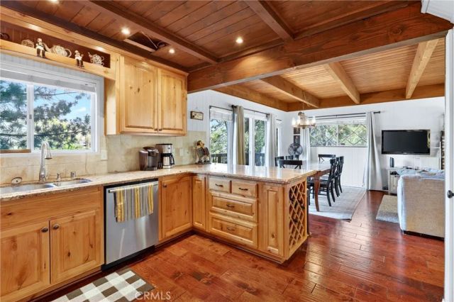 1341 Calgary Drive, Lake Arrowhead, CA 92352