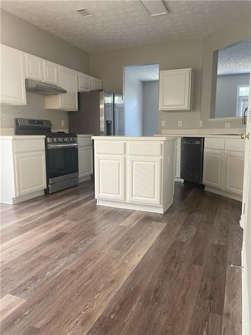 140 Aven Court, Alpharetta, GA 30004