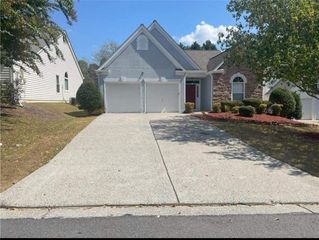 140 Aven Court, Alpharetta, GA 30004