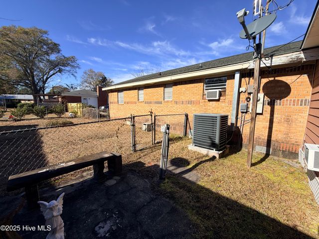 5624 Saint Nicholas Road, Wilmington, NC 28405