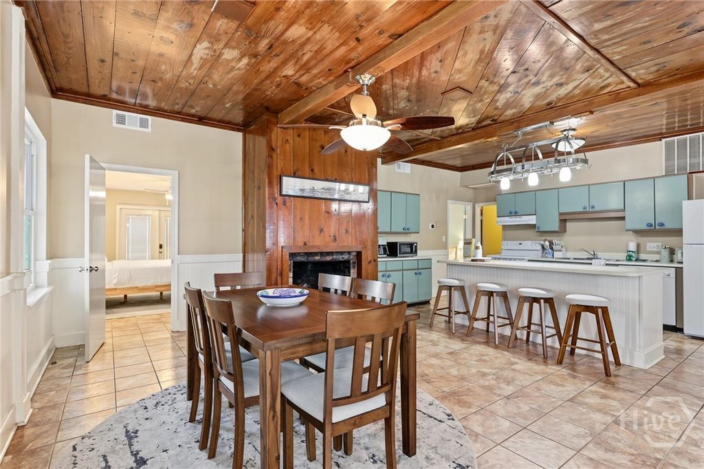 Image 15 of property listing at 1813 Butler Avenue, Tybee Island, GA 31328