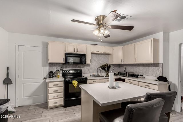 3735 W Moreland Street, Phoenix, AZ 85009