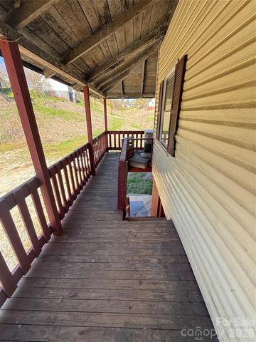 100 Hickory Street, Rhodhiss, NC 28667