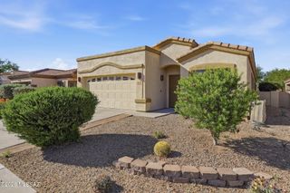 429 E Camino Rancho Seguro, Sahuarita, AZ 85629