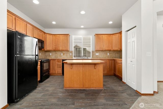 18214 97th Avenue Ct E, Puyallup, WA 98375