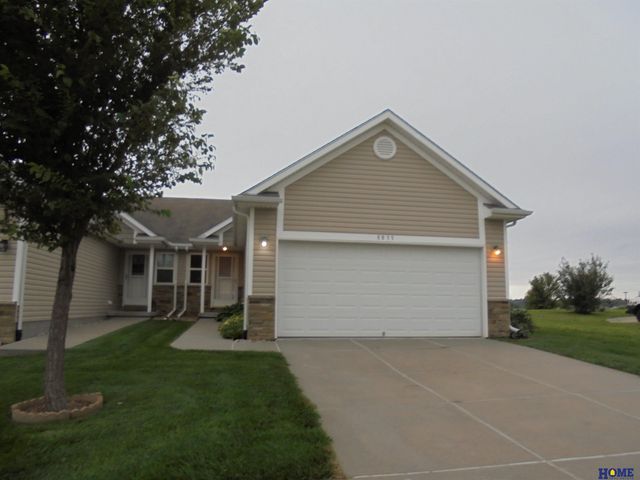 8839 Blacksmith Court, Lincoln, NE 68507