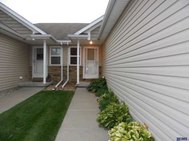 8839 Blacksmith Court, Lincoln, NE 68507