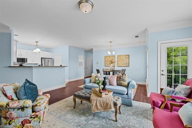 200 Lennox Drive 3B, Jamestown, NC 27282