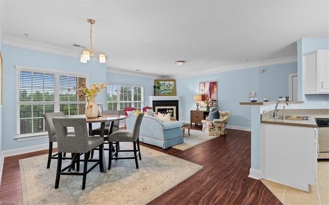 200 Lennox Drive 3B, Jamestown, NC 27282