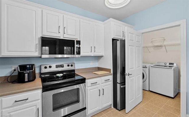 200 Lennox Drive 3B, Jamestown, NC 27282