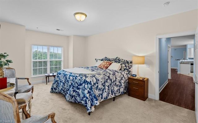 200 Lennox Drive 3B, Jamestown, NC 27282