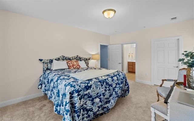 200 Lennox Drive 3B, Jamestown, NC 27282