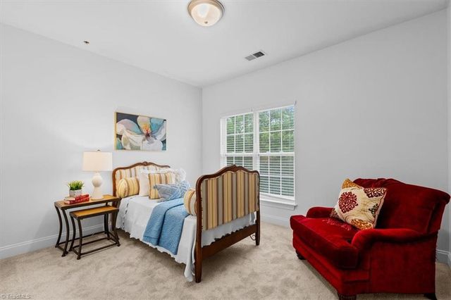 200 Lennox Drive 3B, Jamestown, NC 27282
