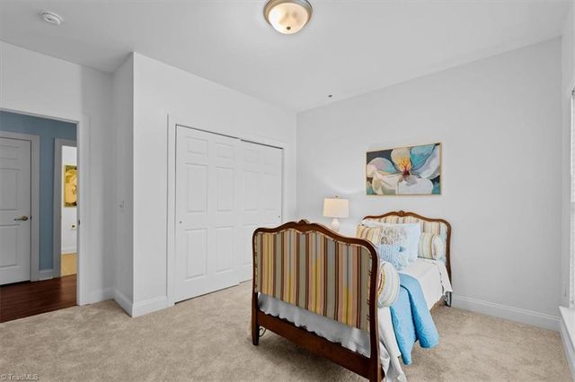 200 Lennox Drive 3B, Jamestown, NC 27282