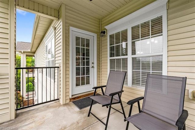 200 Lennox Drive 3B, Jamestown, NC 27282