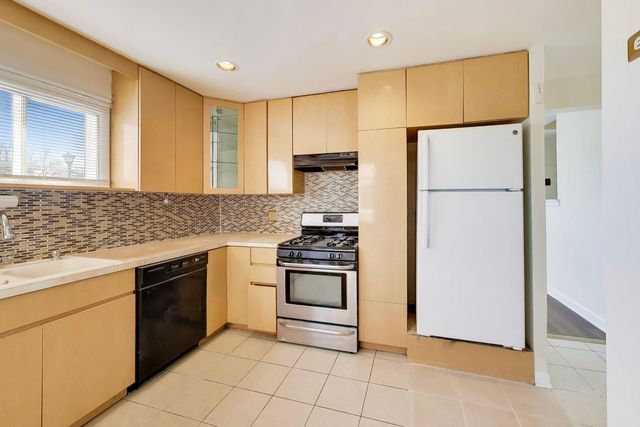 4908 Carol Street A, Skokie, IL 60077